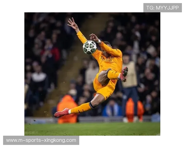 贝林厄姆突破两人推射，皇马顺势领先