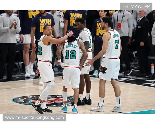 莫兰特连得惊人分数,灰熊翻盘成功